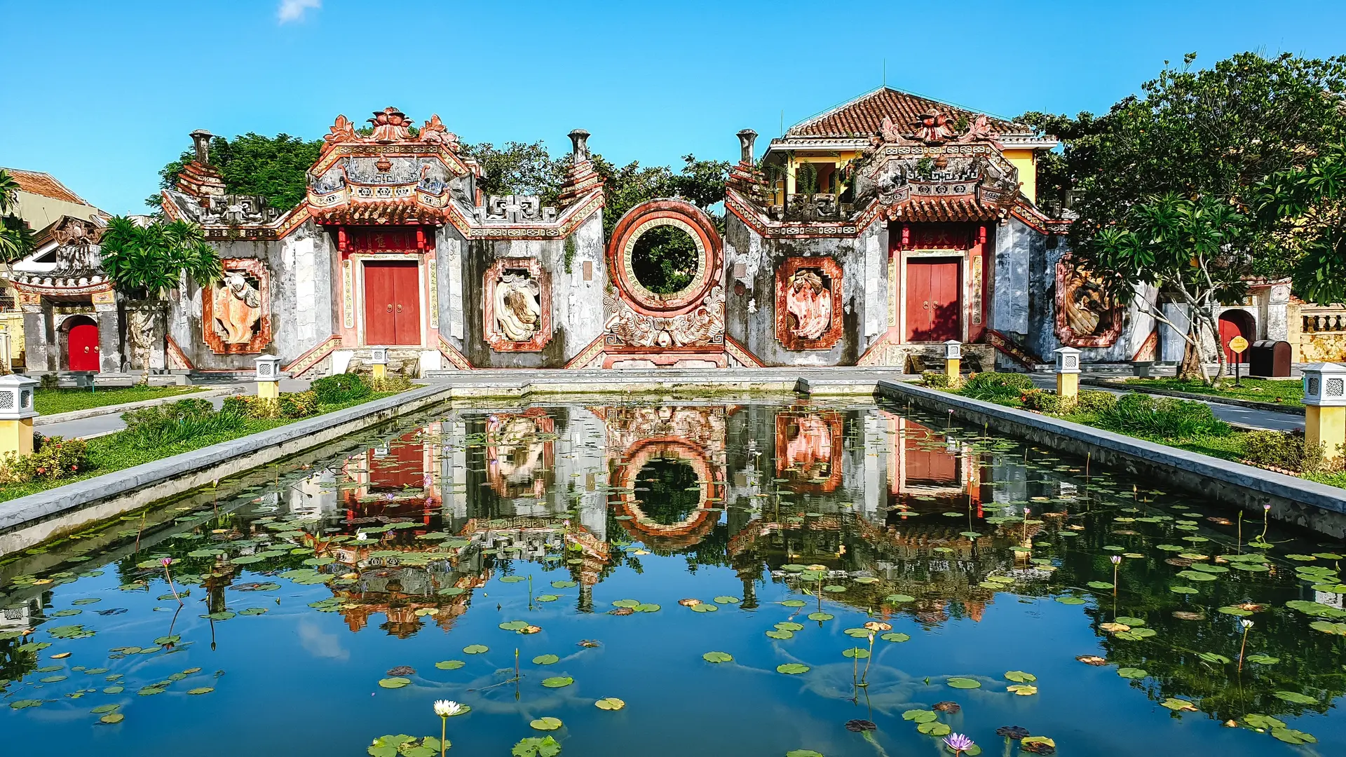 Lantern-lit Thu Bon River at night
