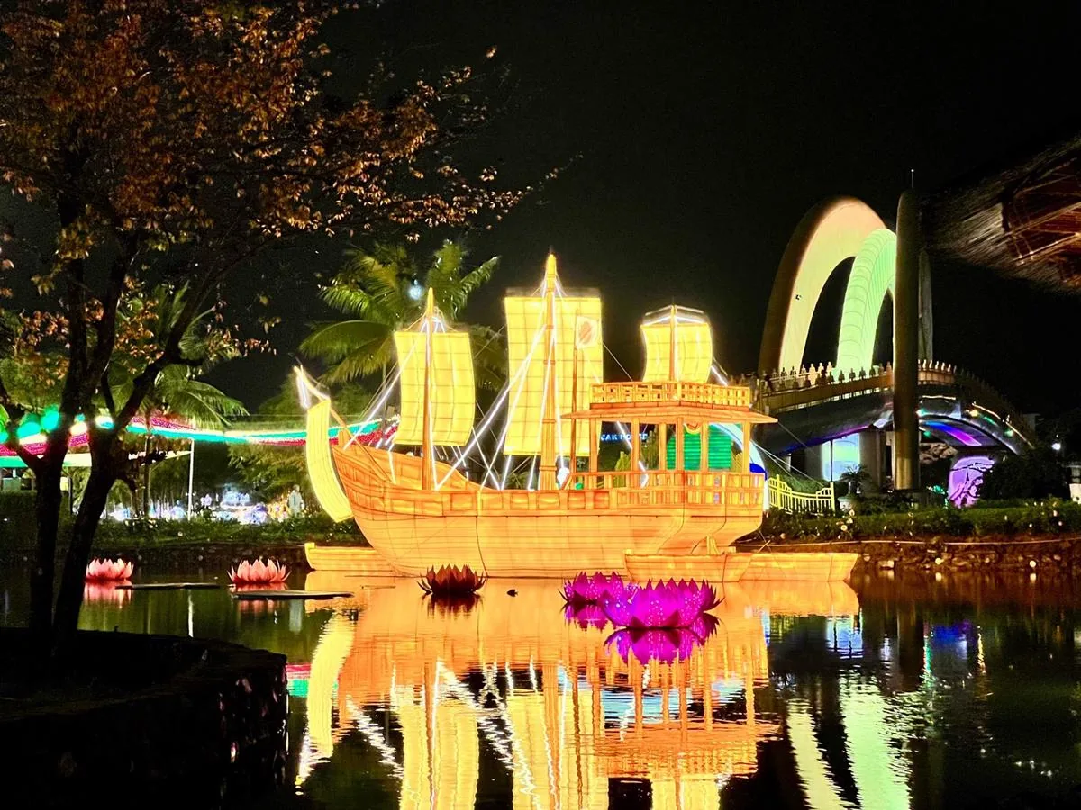 Finale scene with lanterns and fireworks